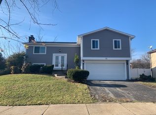 58 Cloverleaf Rd, Matteson, IL 60443
