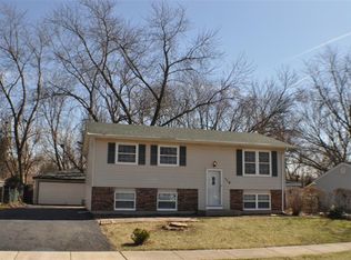 118 Valley Dr, Bolingbrook, IL 60440