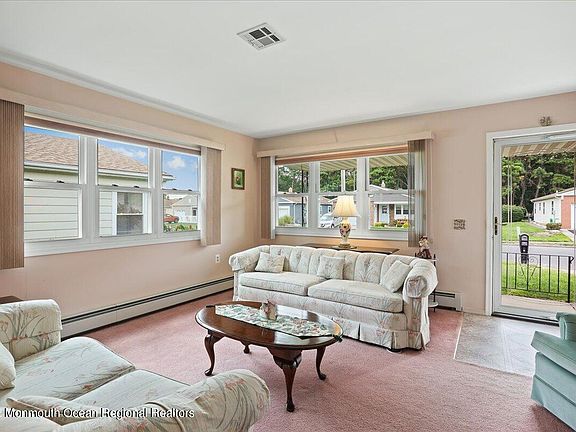 4th image of 41 Paradise Blvd