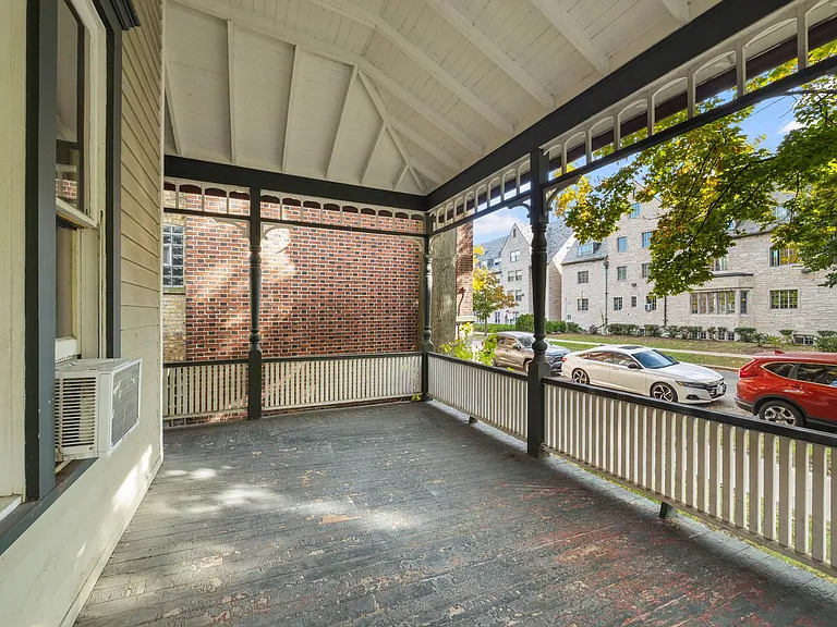 711 Emerson St #2 — Photo 12