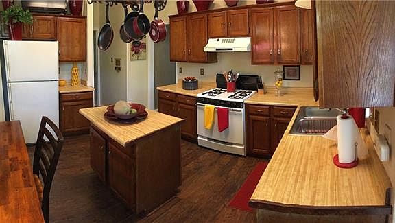 3rd image of 7608 Crescent Lake Ct