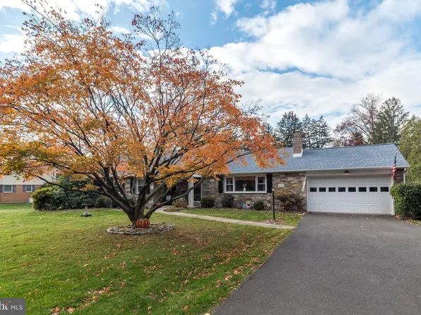 326 Chestnut Ln, Ambler, PA 19002