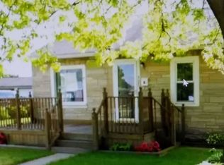 105 Wexford Ave, Belleville, MI 48111