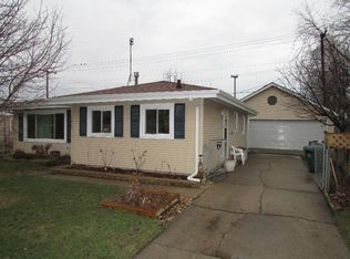 3923 Oak Crest Ln, Hammond, IN 46323
