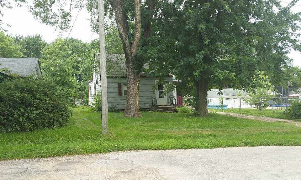 1st image of 3001 Sewell St