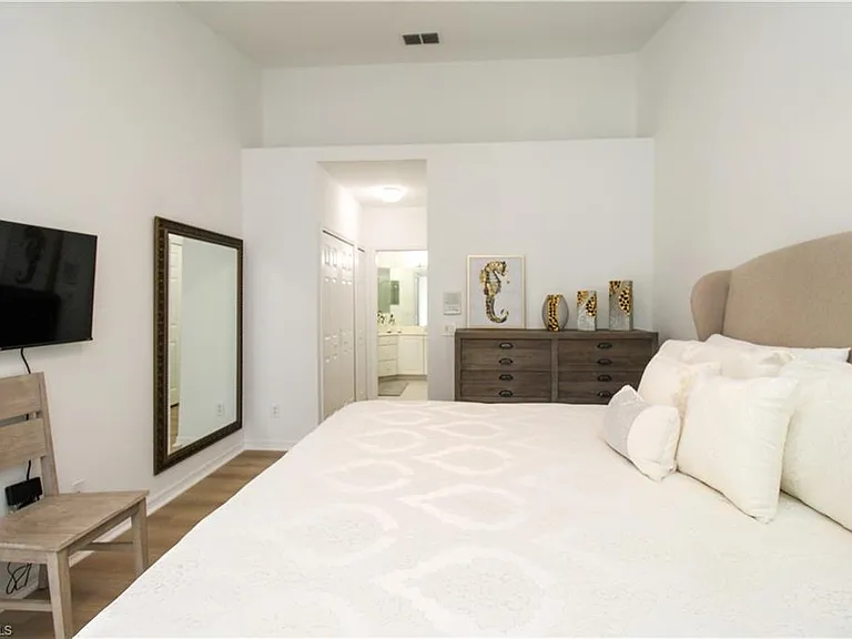 5645 Whisperwood Blvd #504 — Photo 36
