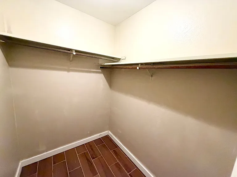 2802 Stewart Dr — Photo 17