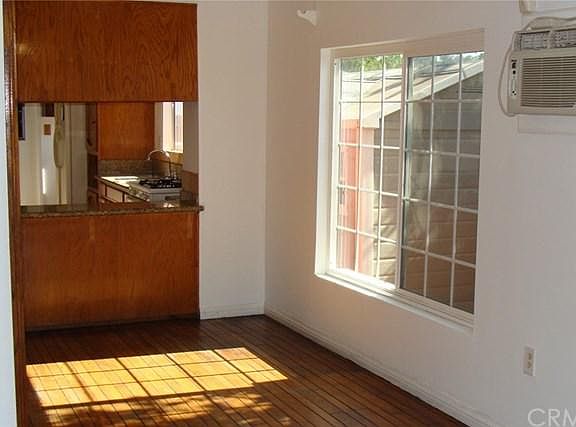 3rd image of 3489 Amethyst St