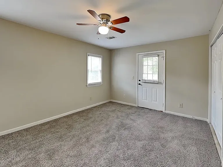 1550 New St NE #1 — Photo 8