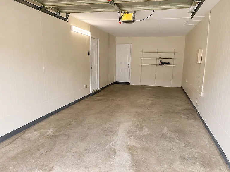 1206 Edinburg Ln — Photo 15
