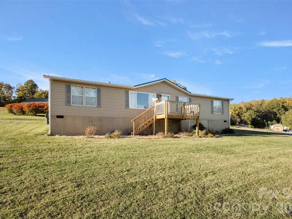 81 Dena Nix Ln, Hendersonville, NC 28792