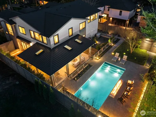 10833 104th Avenue NE, Kirkland, WA 98033