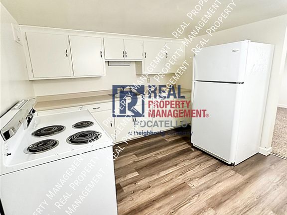 4th image of 159 1/2 S 11th Ave