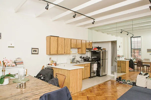 Rented by Jonathan Wachtel, LREB | media 8