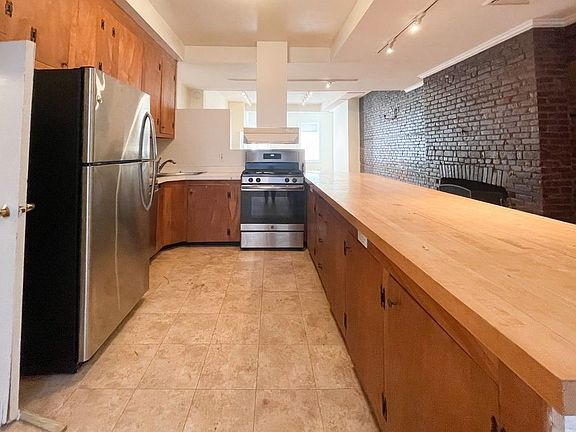 3rd image of 480 W Broadway #2