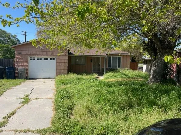 61 Bay Dr, Sacramento, CA 95815