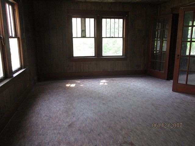 2nd image of 1720 40th St