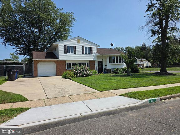 2nd image of 48 Princeton Dr