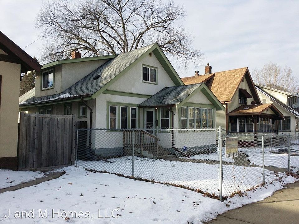 1st image of 3823 Queen Ave N