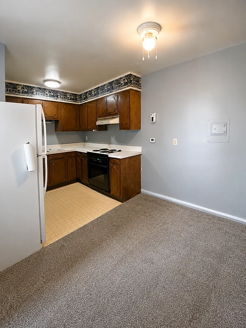 Beverly Manor 1736 — Photo 4