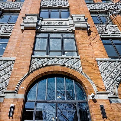 Rented by Nooklyn NYC LLC | media 217