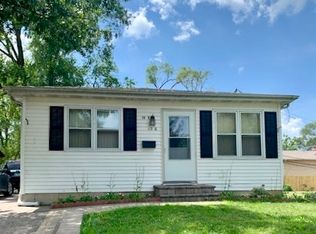 13 E Washington St, Round Lake Park, IL 60073