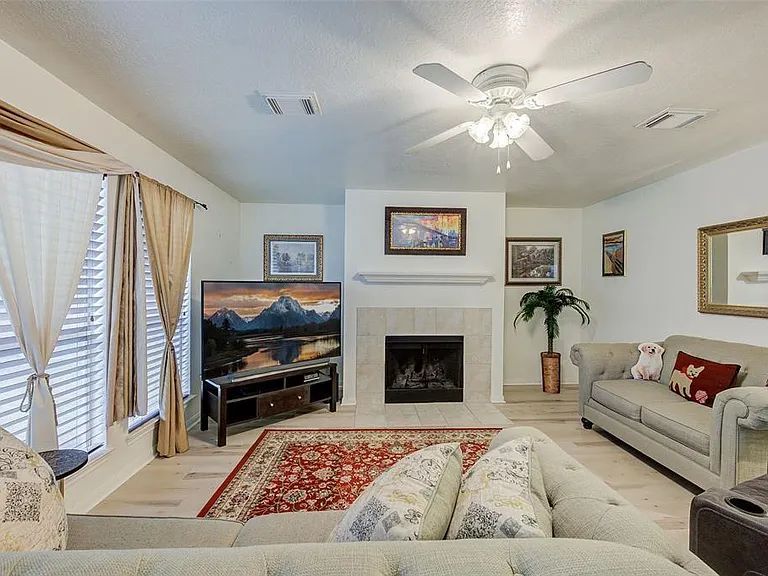 17015 Maricella Cir — Photo 3