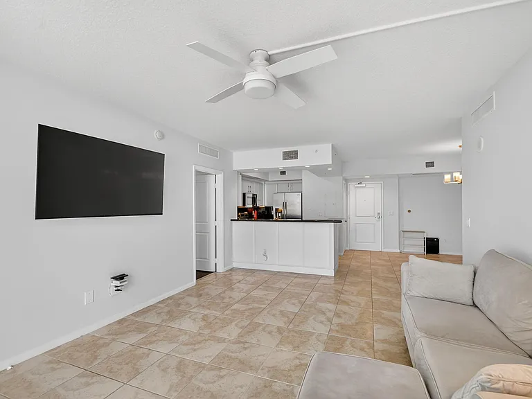 403 S Sapodilla Ave #307 — Photo 14