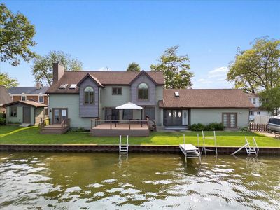 1176 Lakeside Dr, Howell, MI, 48843