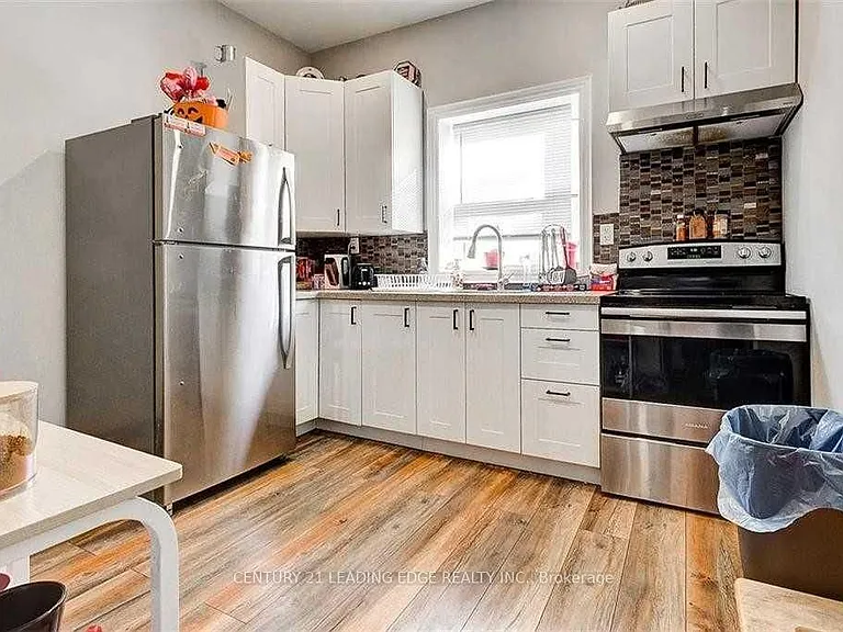 382 Cannon St E #B — Photo 5