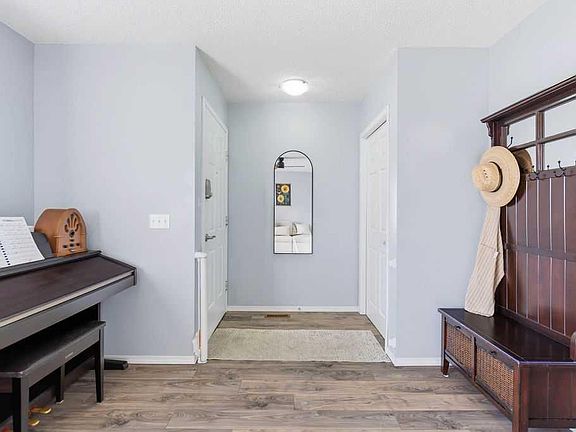 4th image of 111 E Shawglen Rd SW