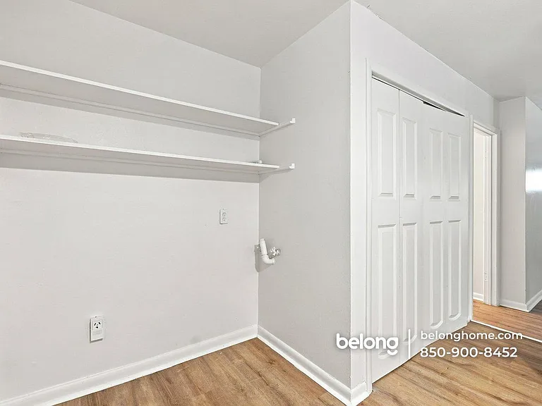 6011 Greenwood Ln — Photo 19