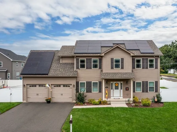 80 Elaine Cir, Springfield, MA 01109