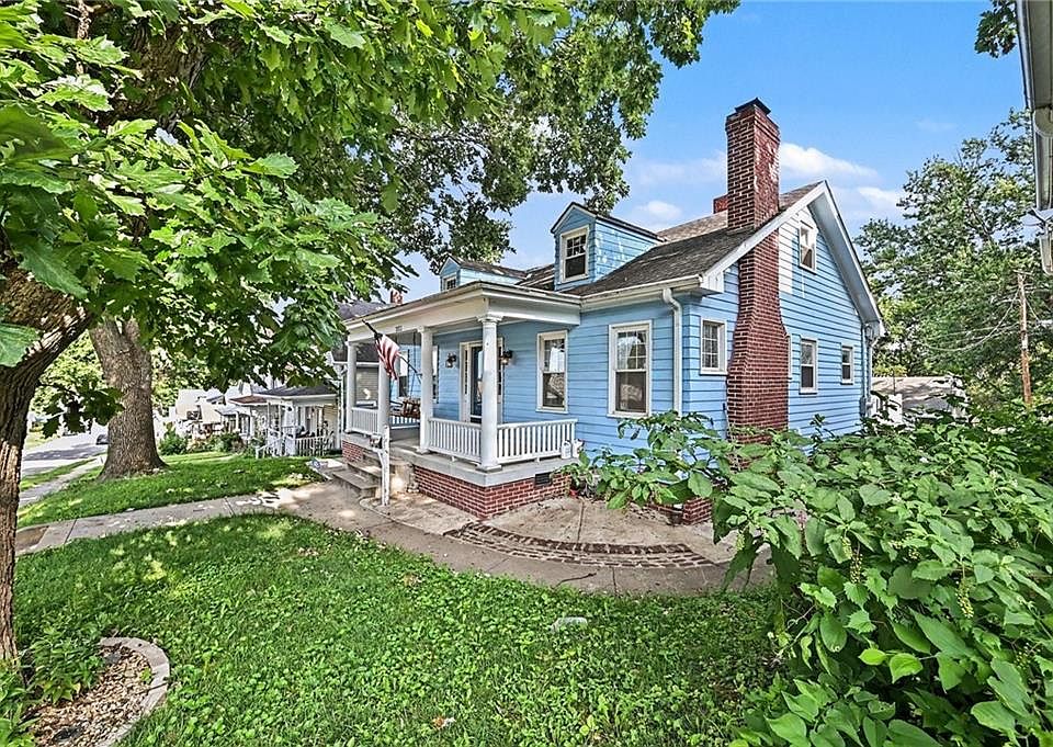 2823 Charles St, Saint Joseph, MO 64501 | MLS #2633646 | Zillow