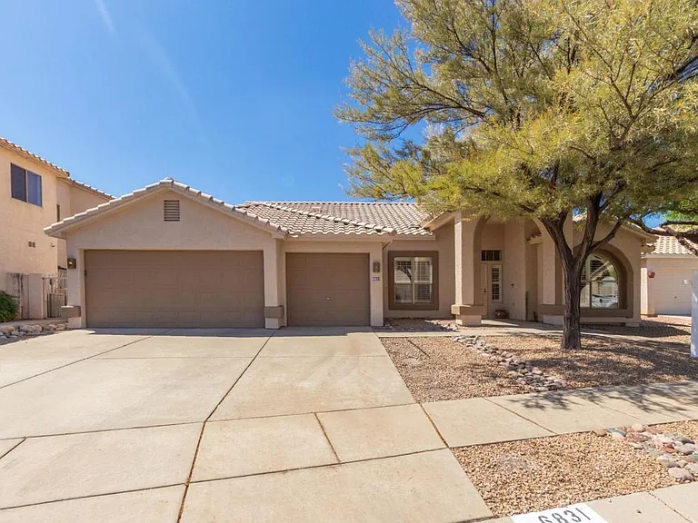 6831 W Rifle Way — Photo 2