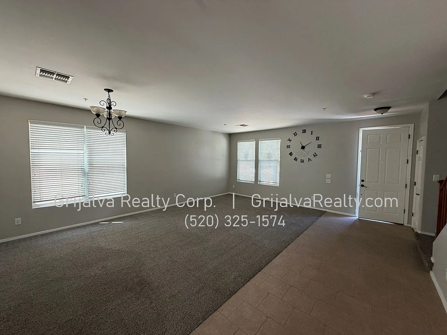 5 Bedroom, 3.5 Bath Home With Huge Rooms! * Move-In Special * (Valencia/Swan) — Photo 2