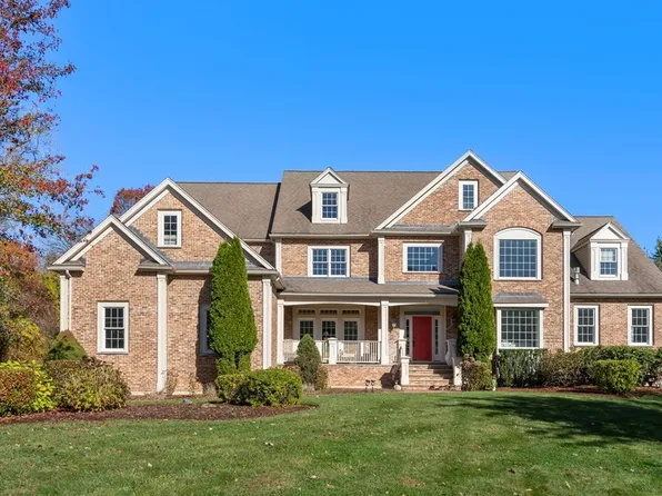 142 Gay St, Westwood, MA 02090