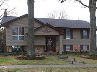 404 Madrina Ct, Ballwin, MO 63021