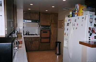 4th image of 5426 Welland Ave
