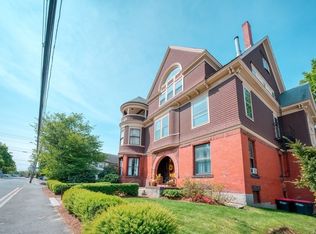 209 Nesmith St APT 12, Lowell, MA 01852