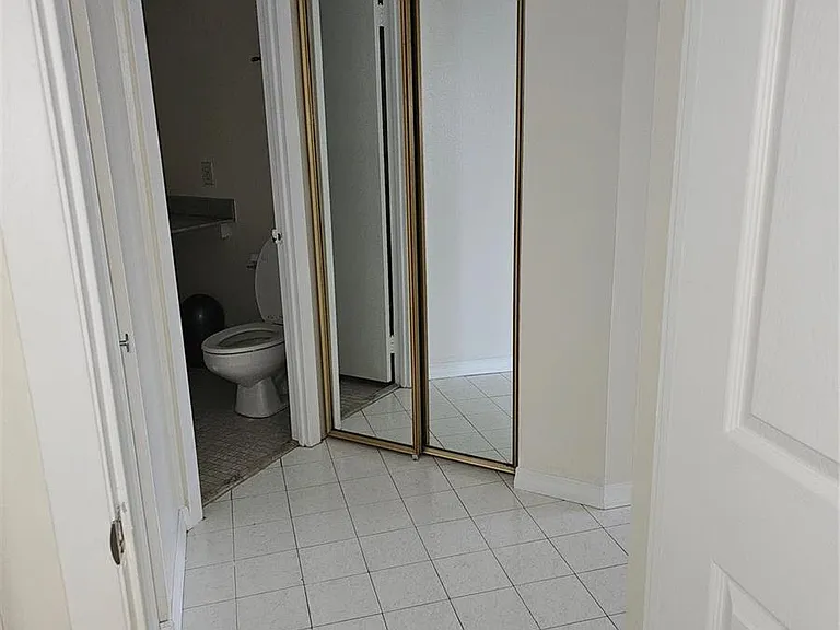 2750 NE 183rd St #1101 — Photo 8