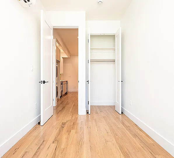 489 Grand St #2C — Photo 8