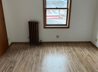 3-109 N Iowa St, Dodgeville, WI 53533