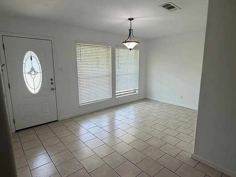 133 Willow Way — Photo 2