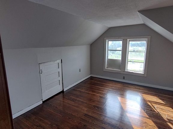 5th image of 4412 Vine St #2