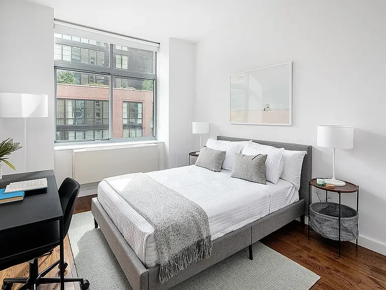 260 W 26th St #7I — Photo 2