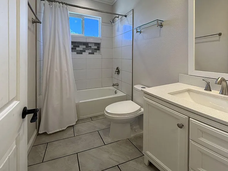 25461 Cole Street — Photo 9
