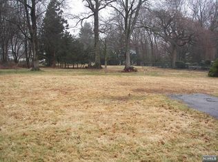 364 Hollywood Ave, Fairfield, NJ 07004