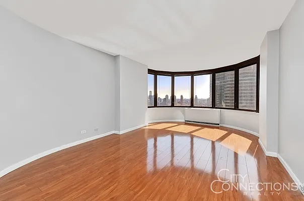 Rented by City Connections Realty | media 2