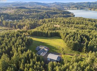 6455 SW West Shore Dr, Gaston, OR 97119